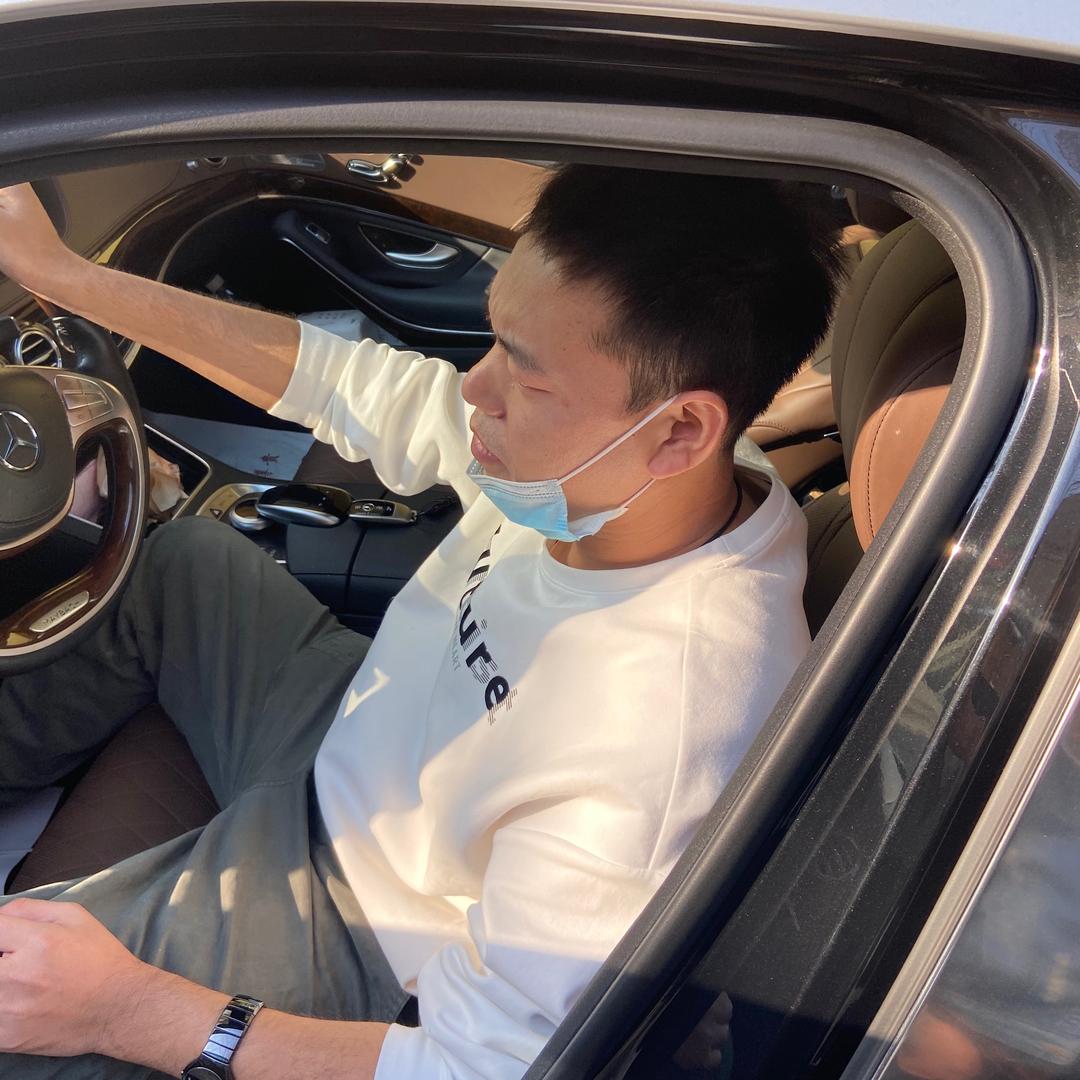 太原市万柏林区剪约美发店