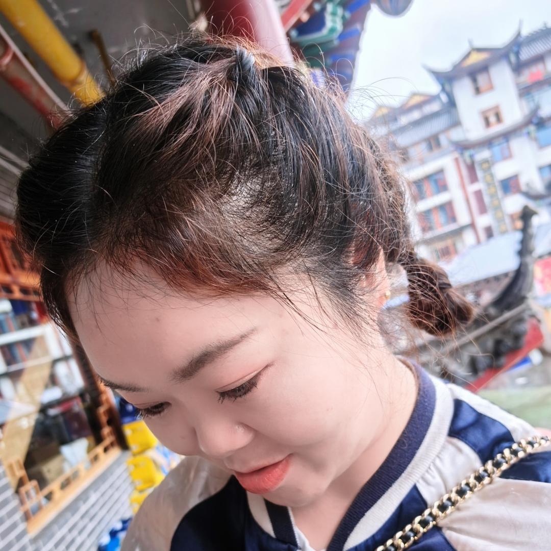 晶晶🎀 🎀