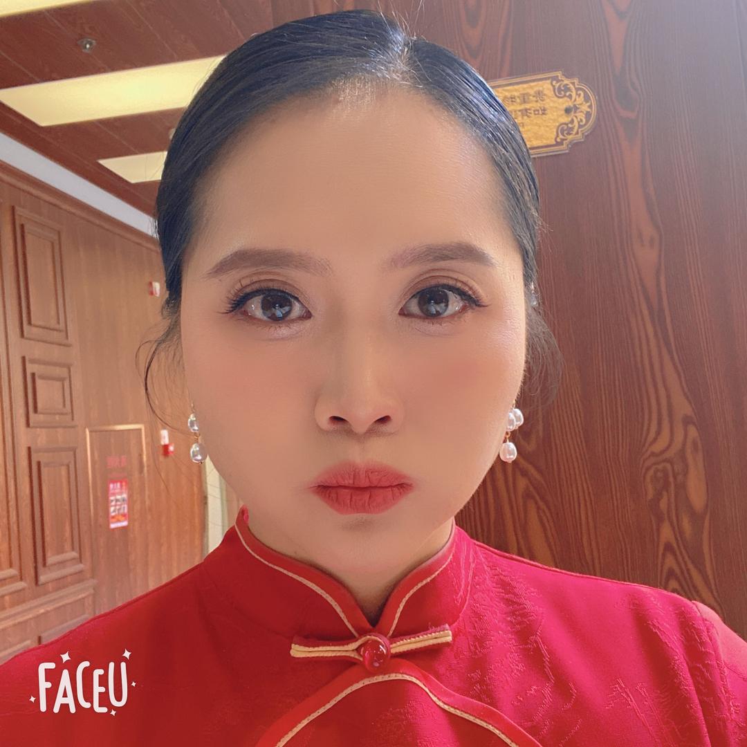 宥宥和六一的金女士