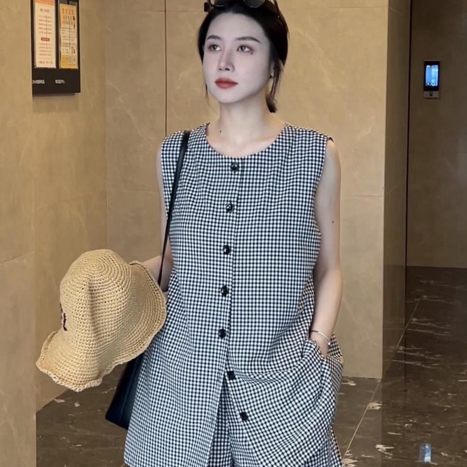 月月不吃鱼女装现货