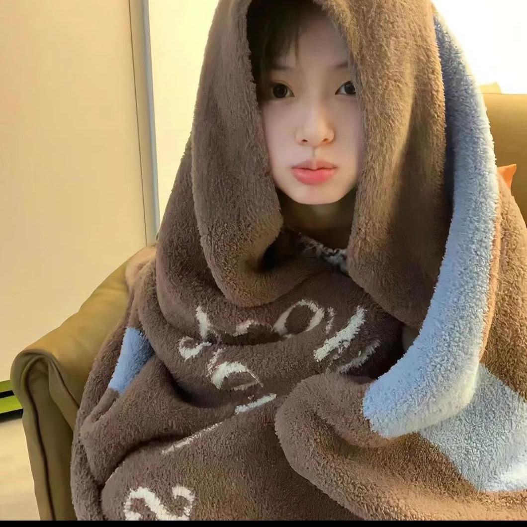 5709