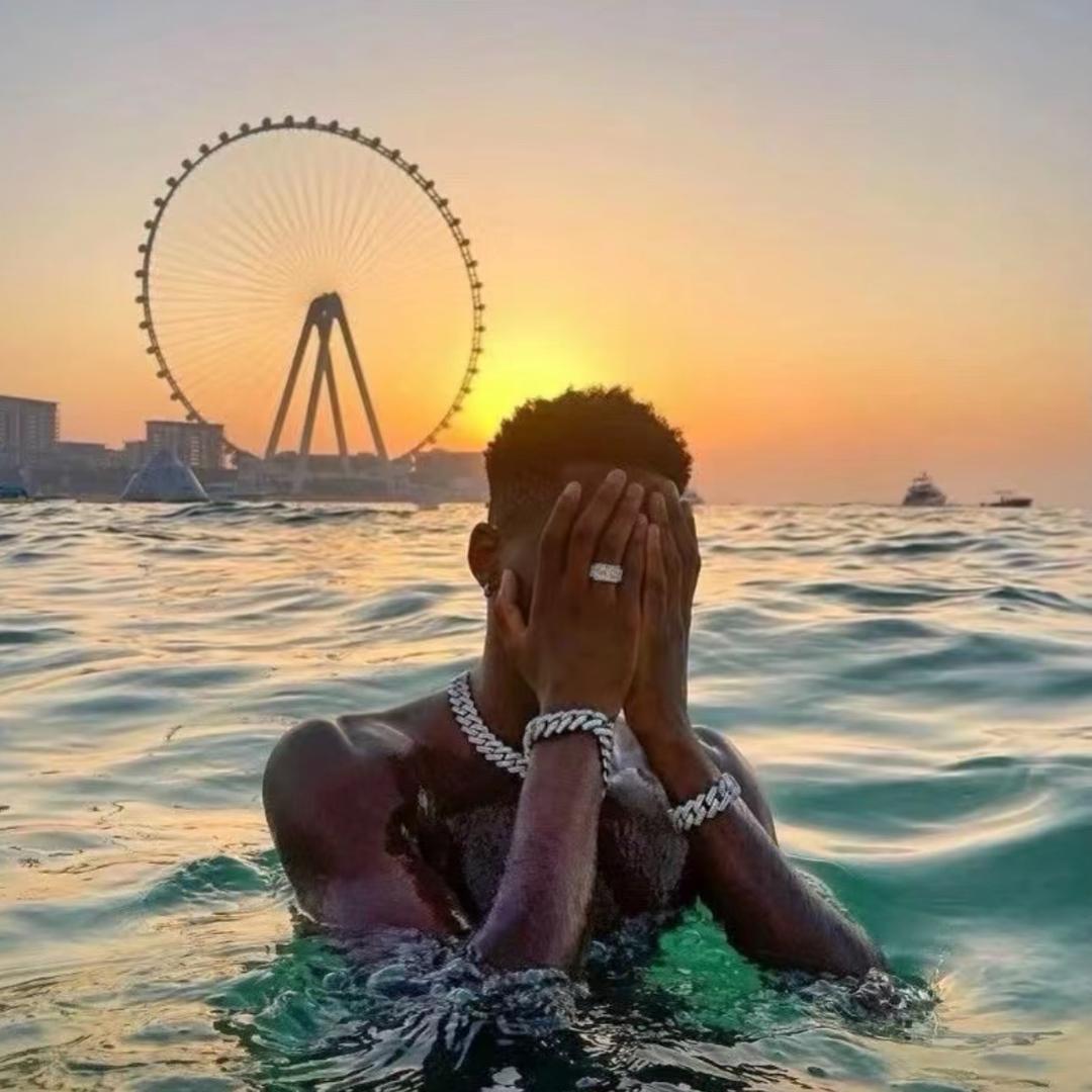 10亿少女的梦（沉迷于你中）