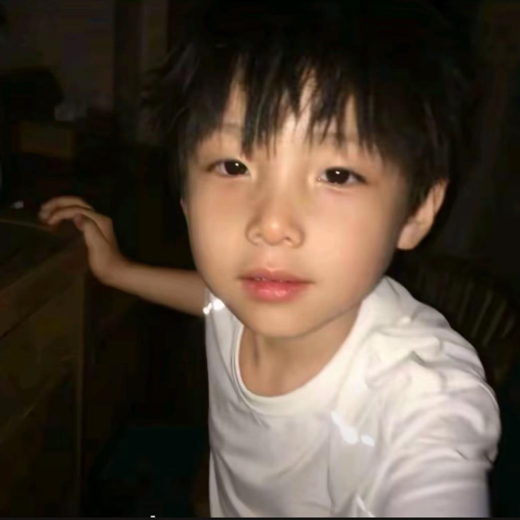 琪琪.