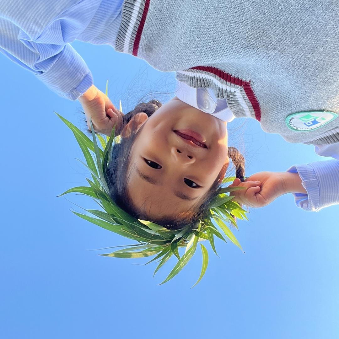 九九。