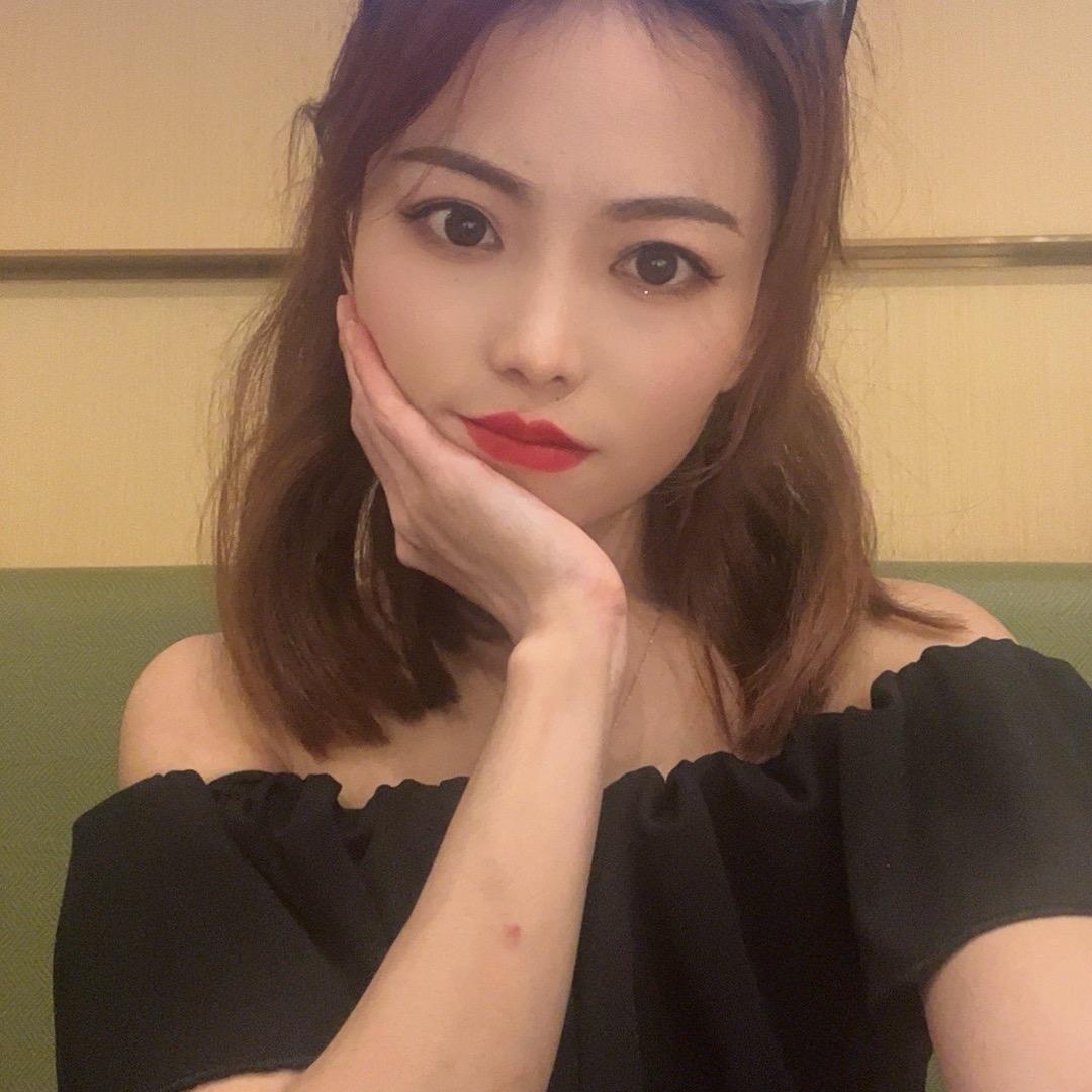 快乐的女孩