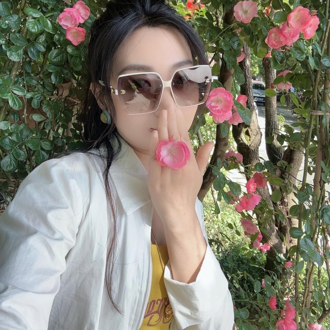 回眸倩影