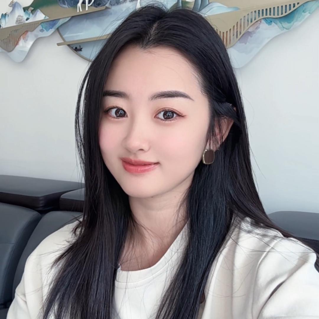 圆脸甜妹