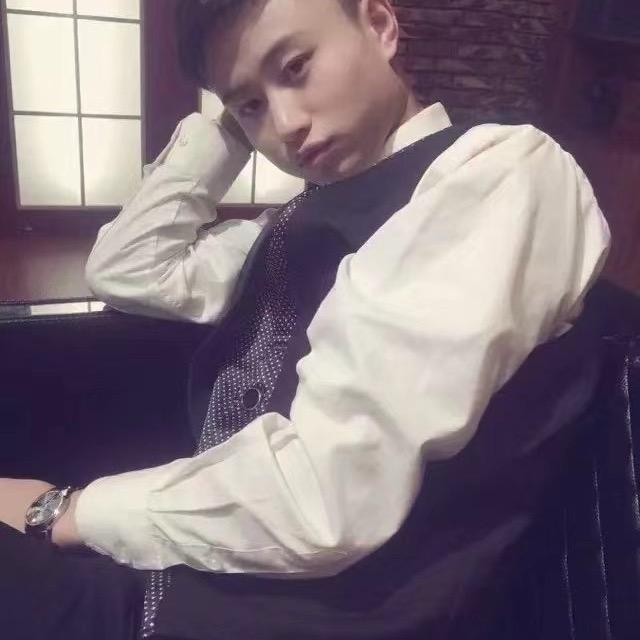 安顺小王同学饰品茴收