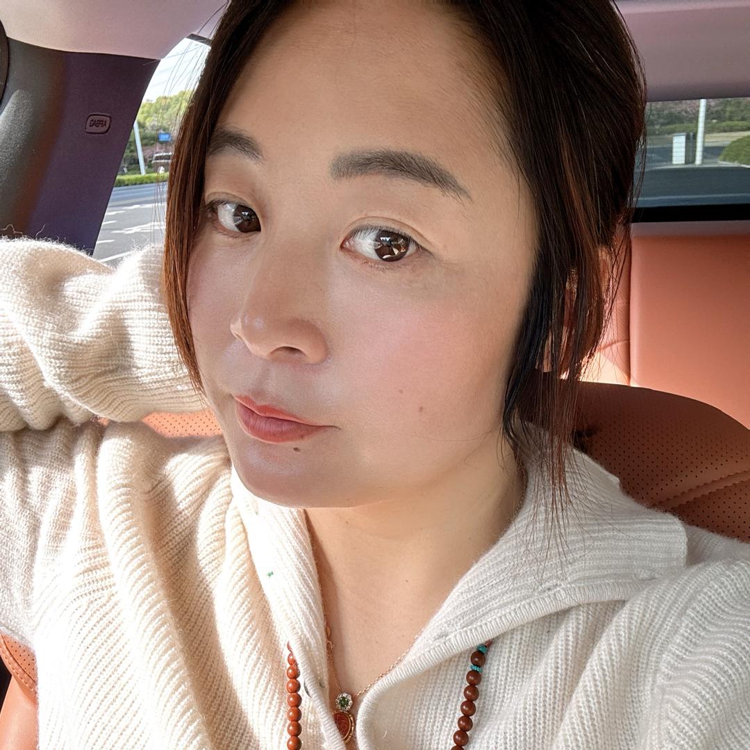 陶宇华周梅核雕