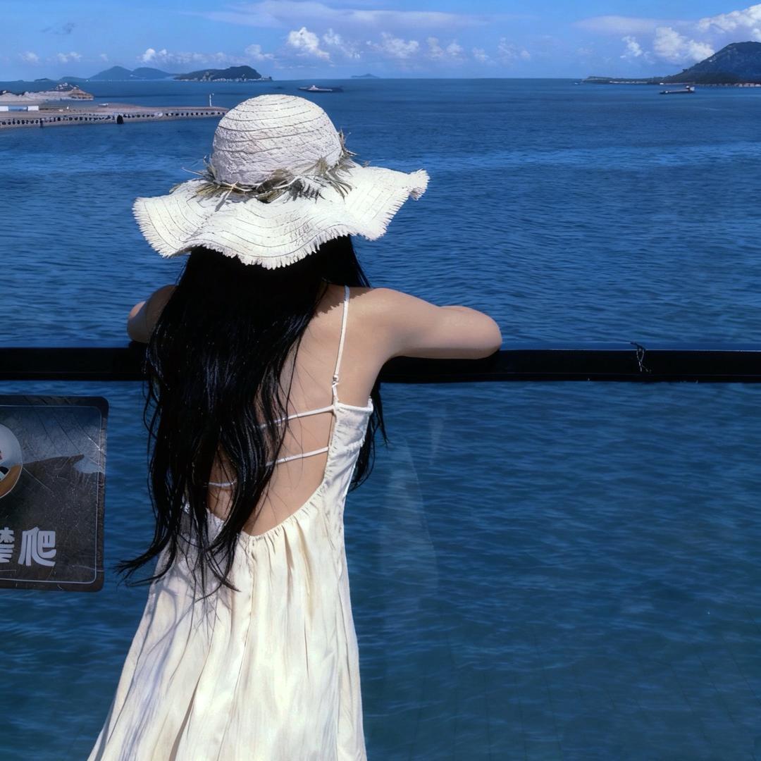 🇭  黄黄啊  •