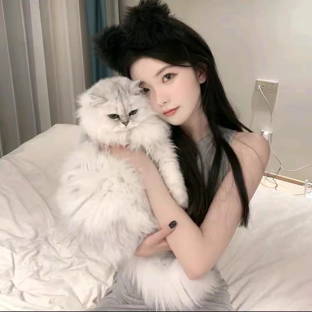 怀里捧束花