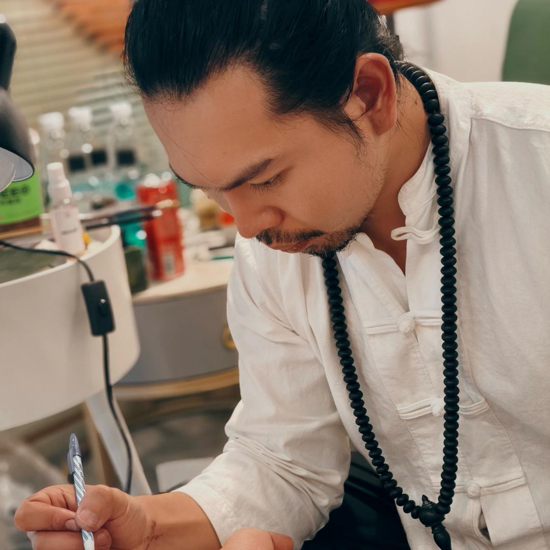 鲁士噶隆