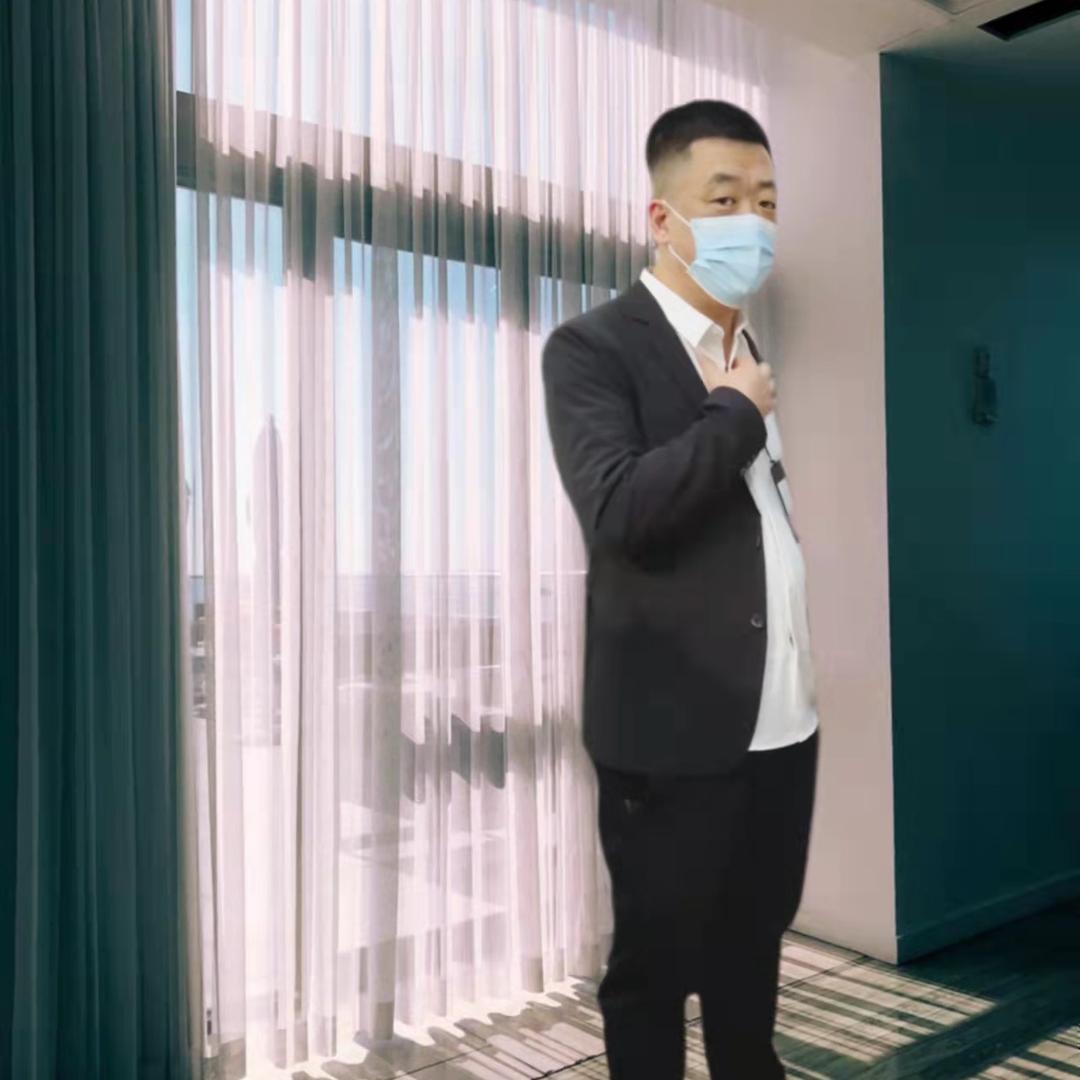 梁老板爱吃肉