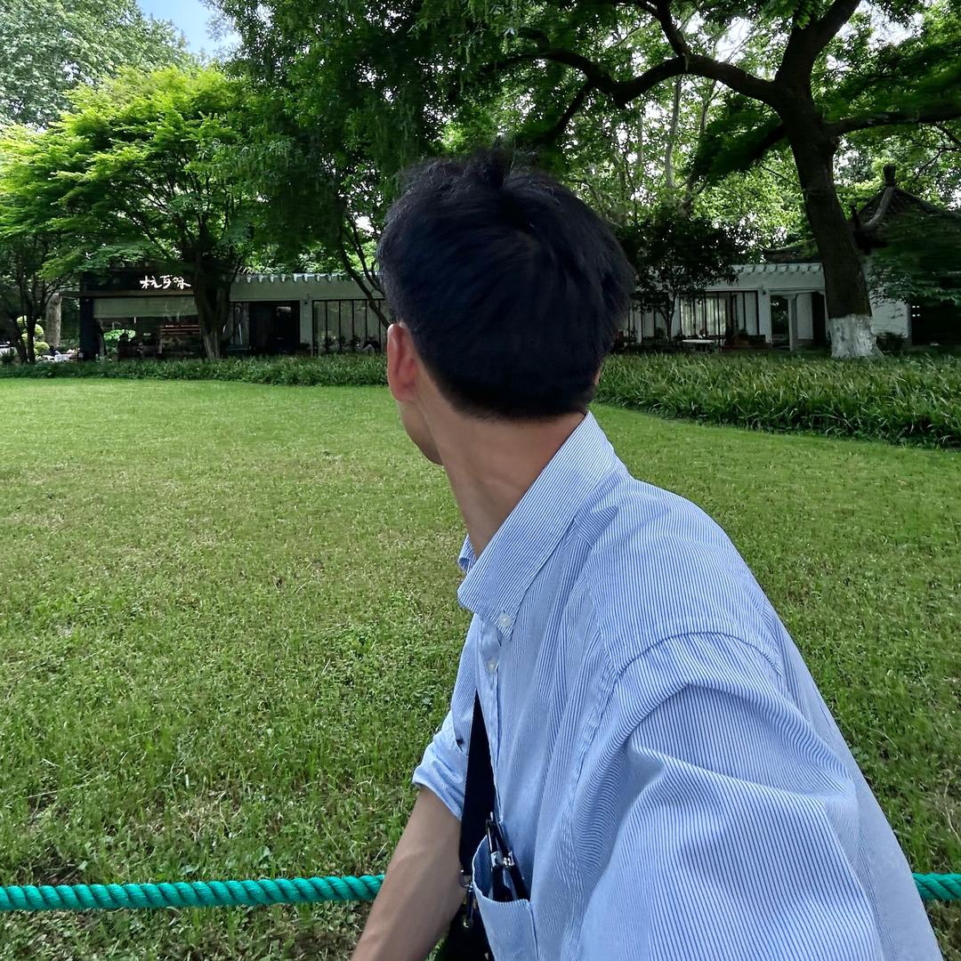 安东尼。