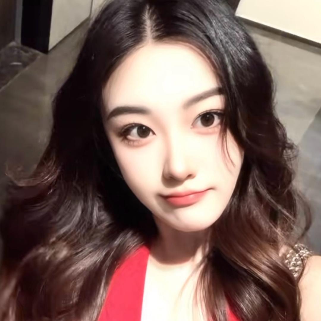 YY.