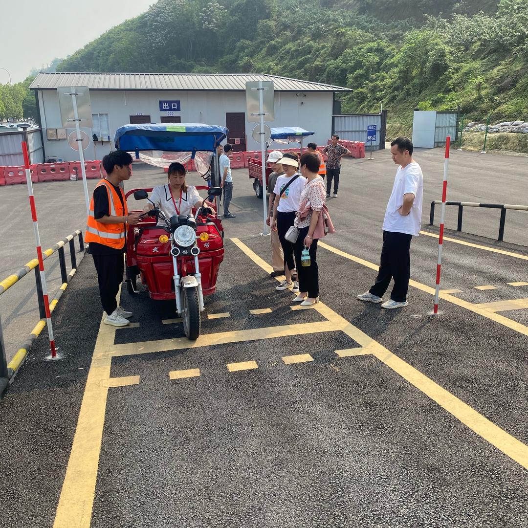 江津摩托车考场直招-王教练