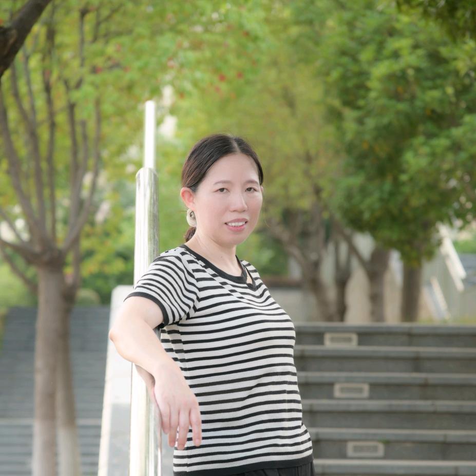 憨萝卜曾姐