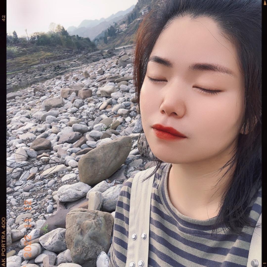 我是梅子姐姐吖