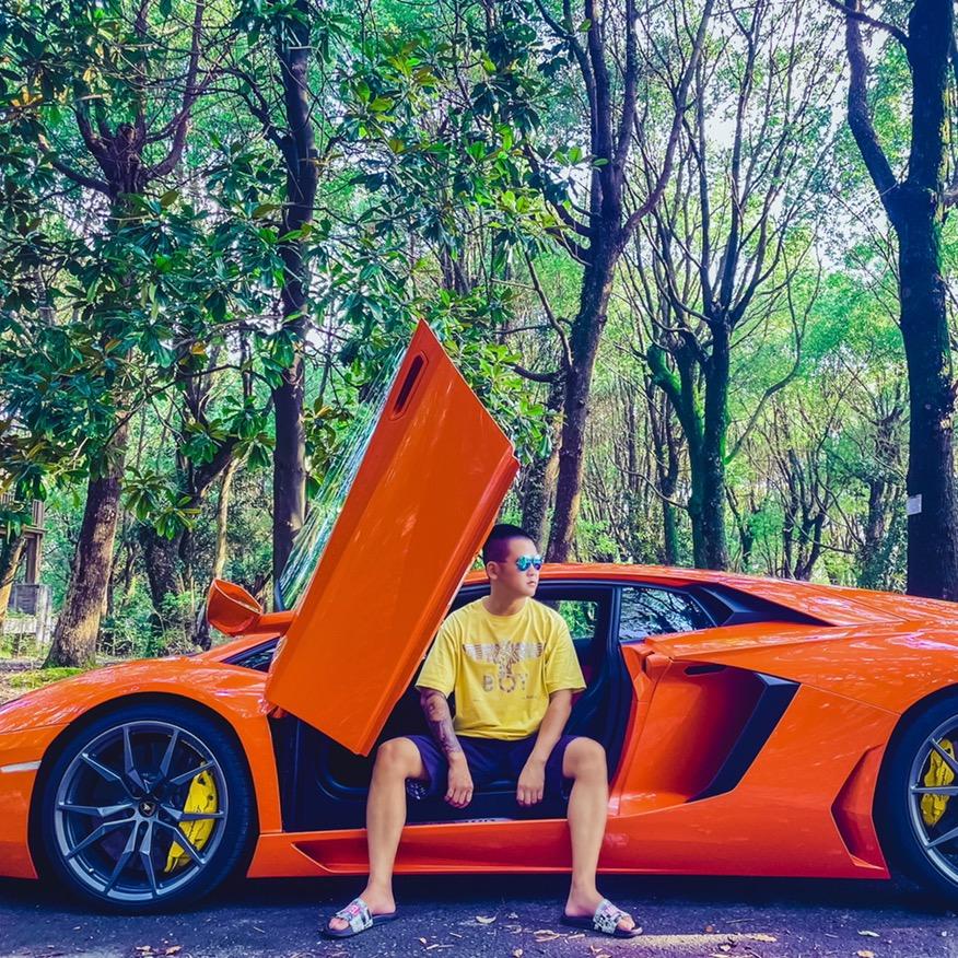 笑对明天(腾隆汽车)