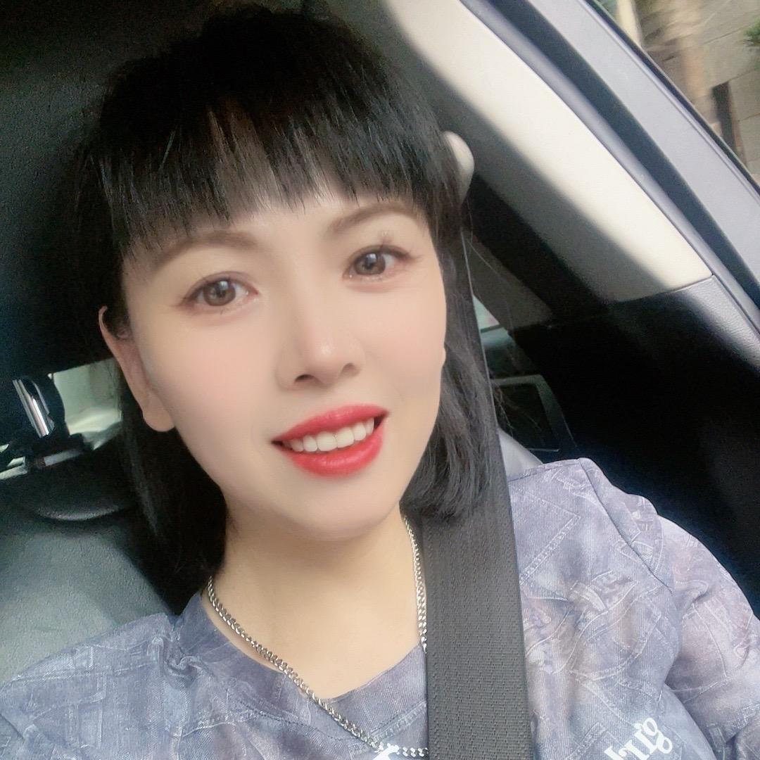 云和梦雨女装燕姐