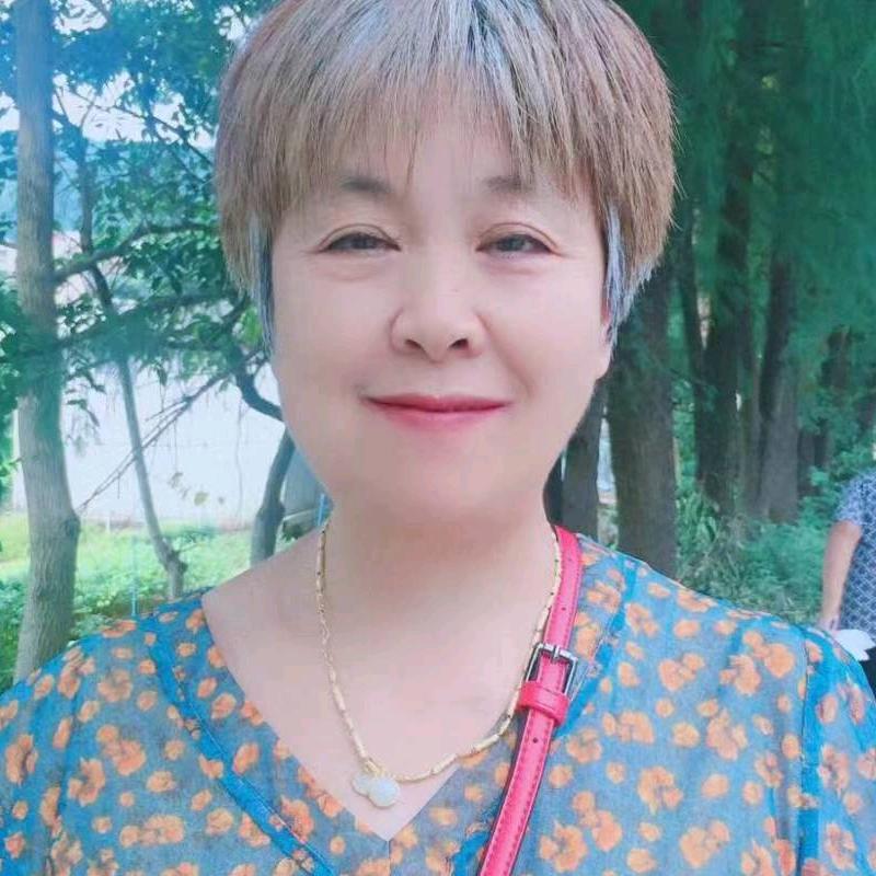 合肥市新站区侃祯服装店