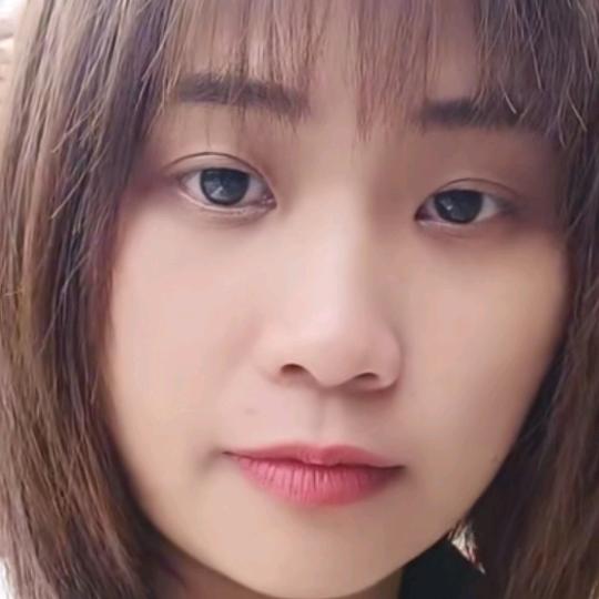 忧郁伤感的娜