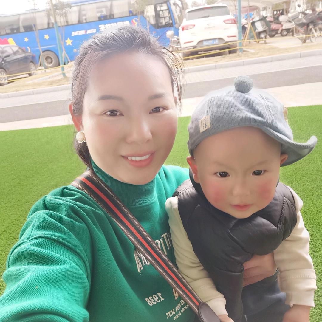 安乡晚安家纺卖被子的艳子