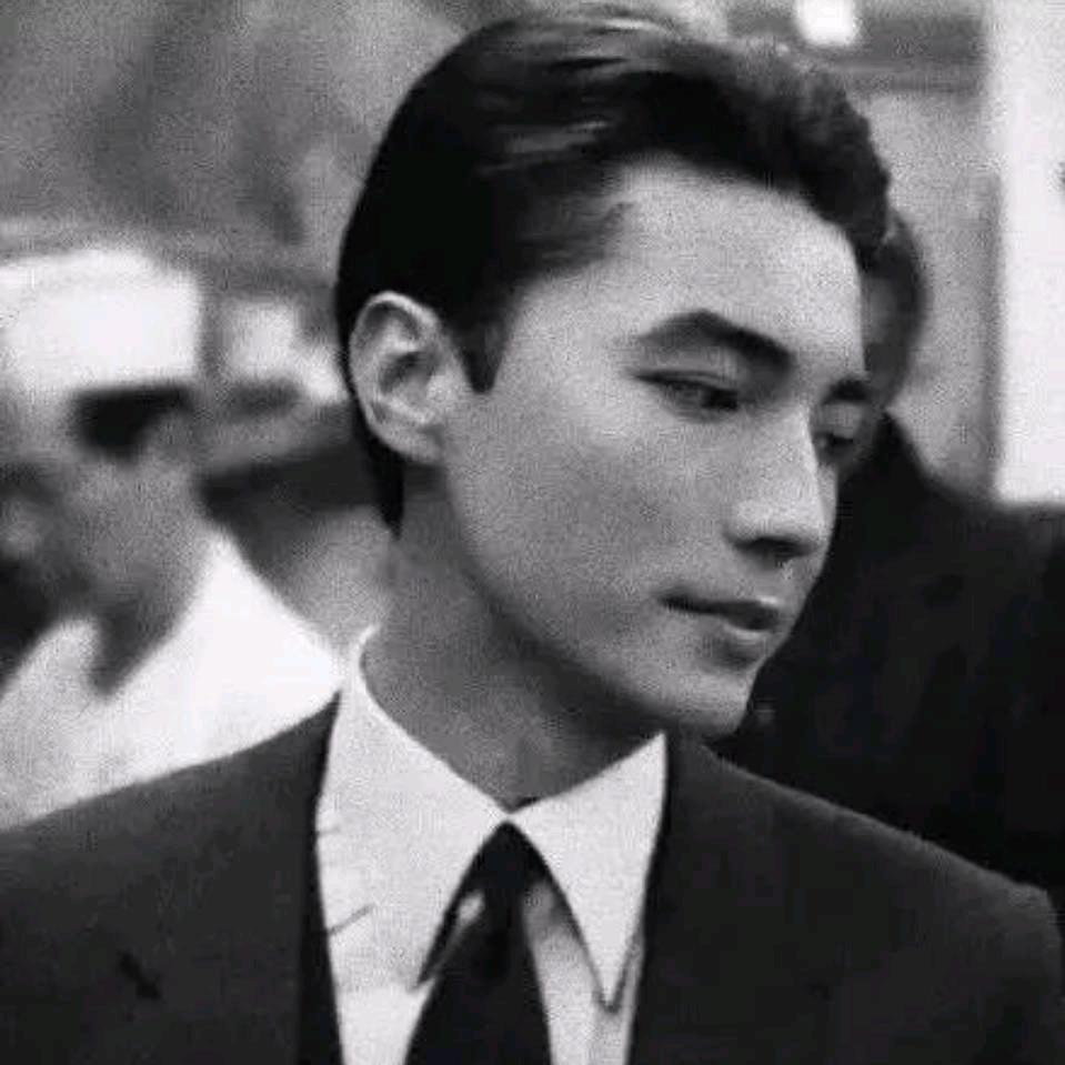 刘峻¥♡