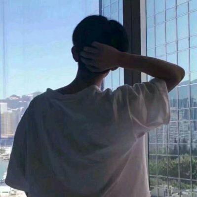 左小默