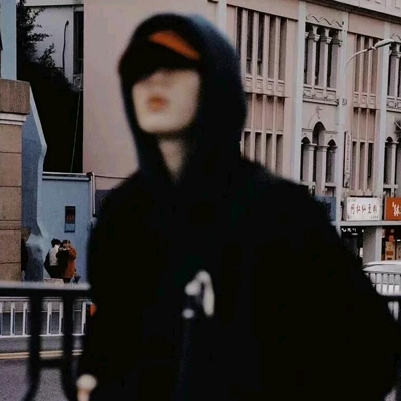 辉/.