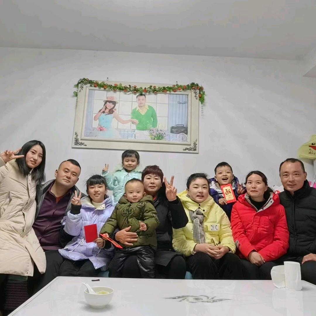 我家十口人，五个孙子奶奶