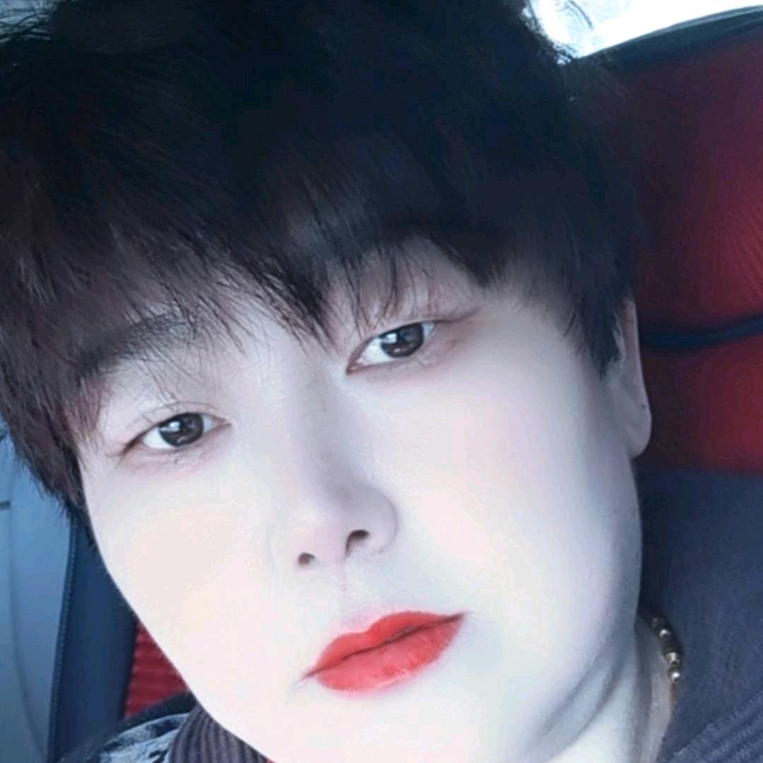 72岁扶拐打麻将