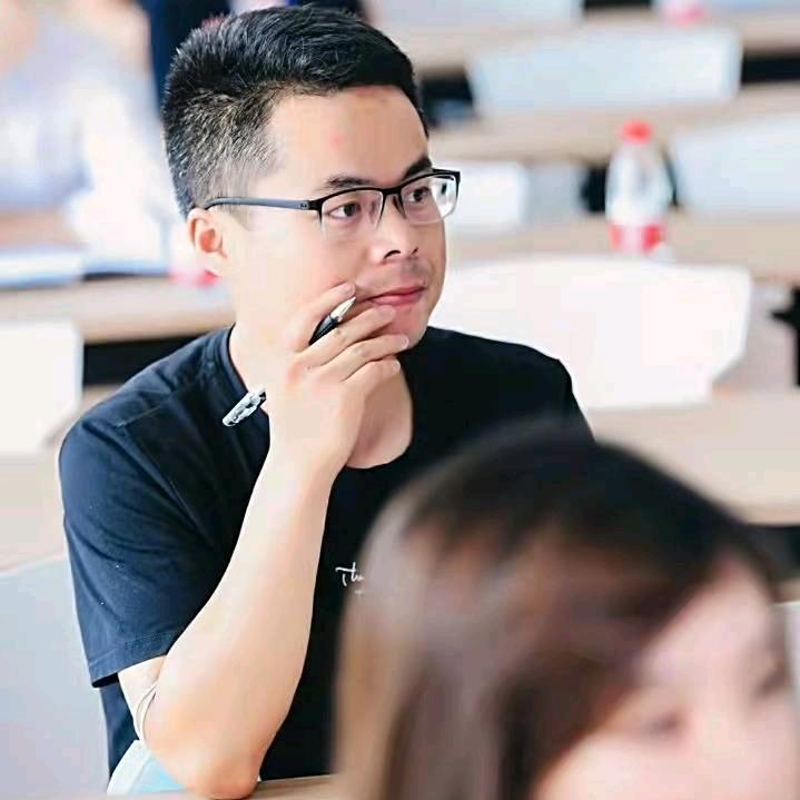何健 律师