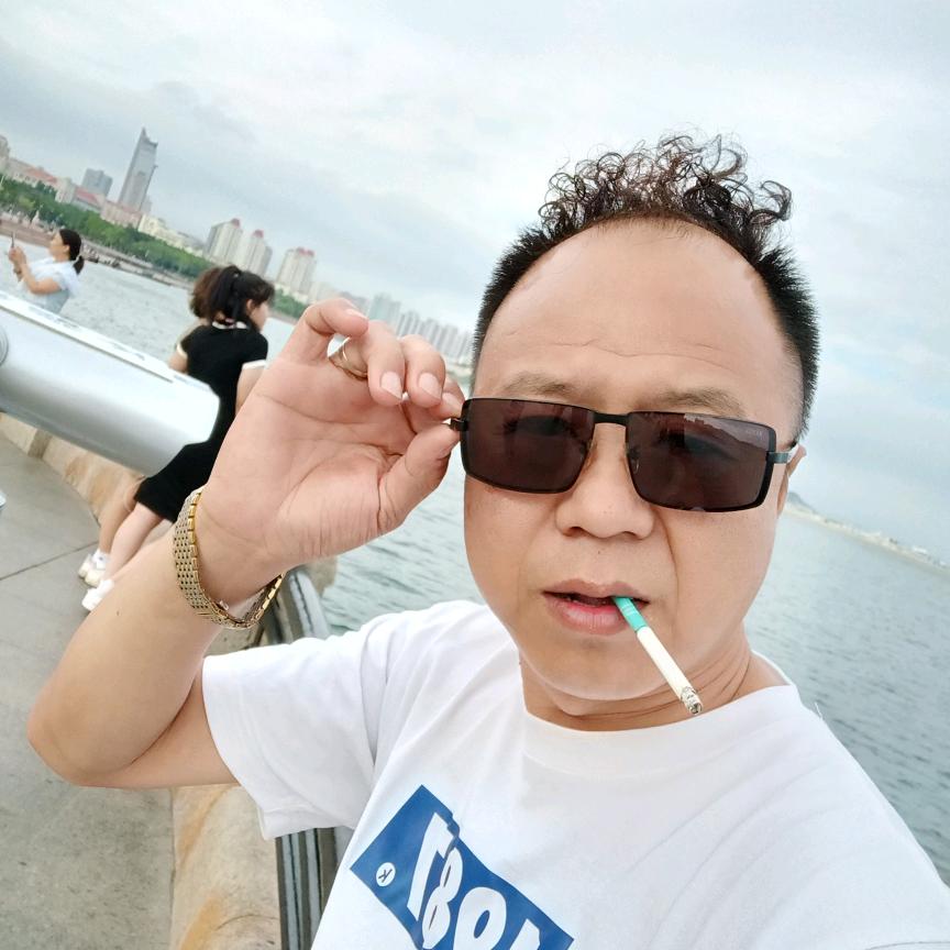 刘洋