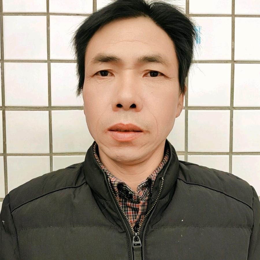 周曼华