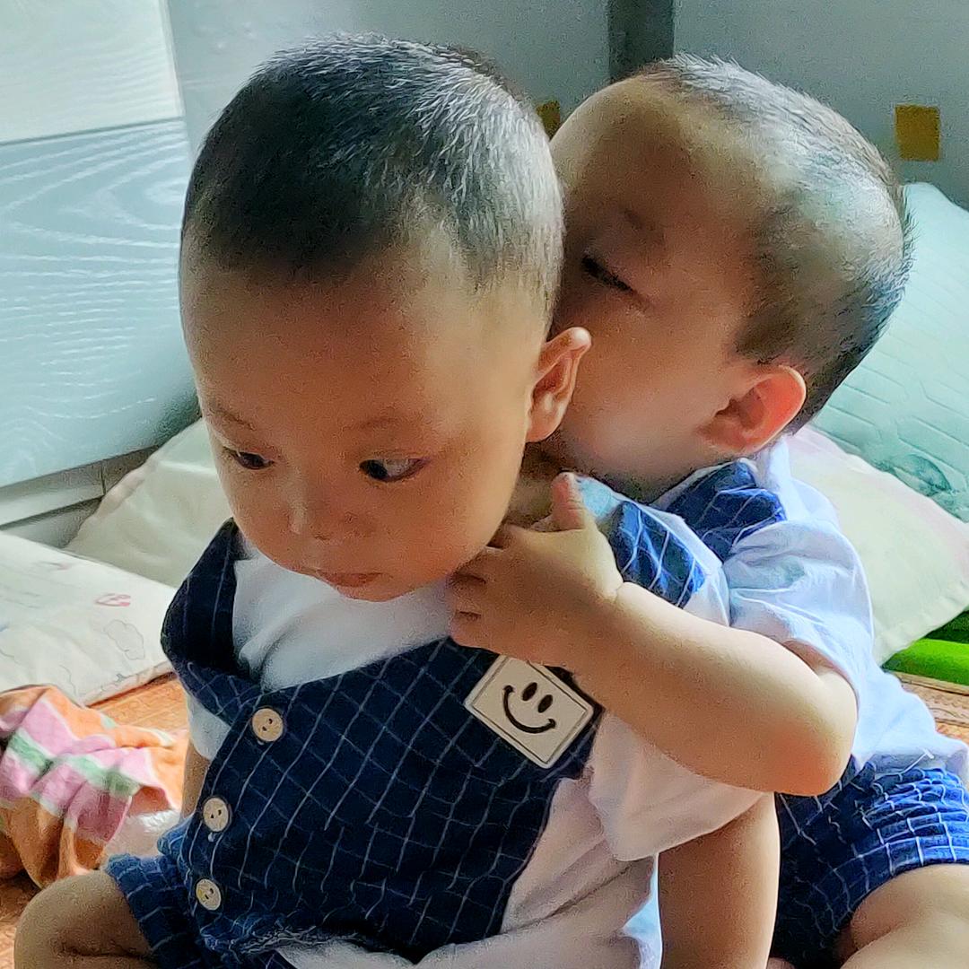 双胞胎日常（橱窗好物分享）