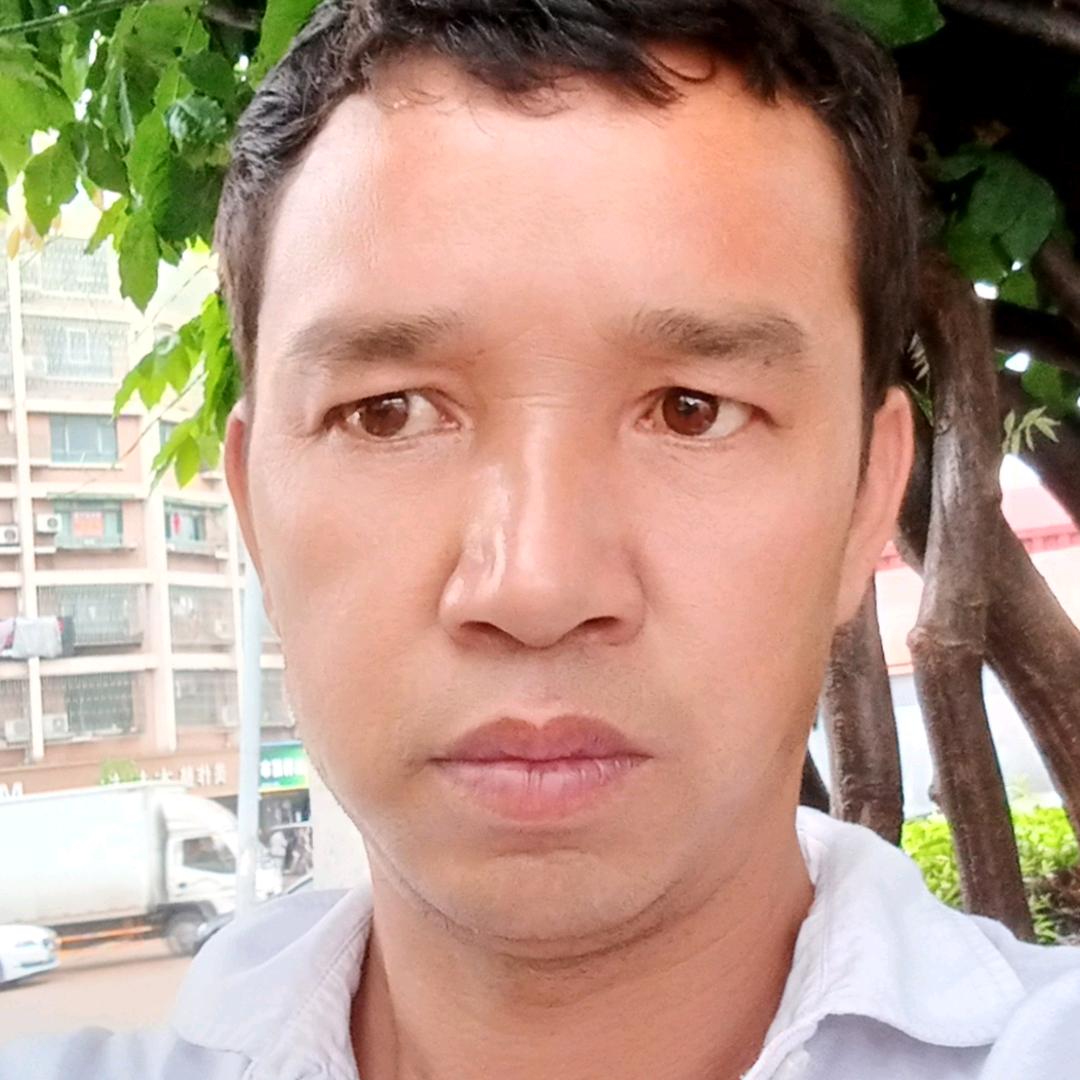 阿龙