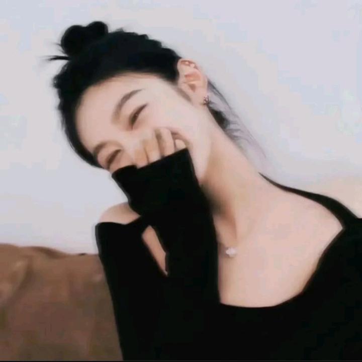 黑猫大人的一天