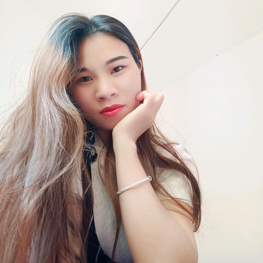 壮族小姐姐手工卷粉