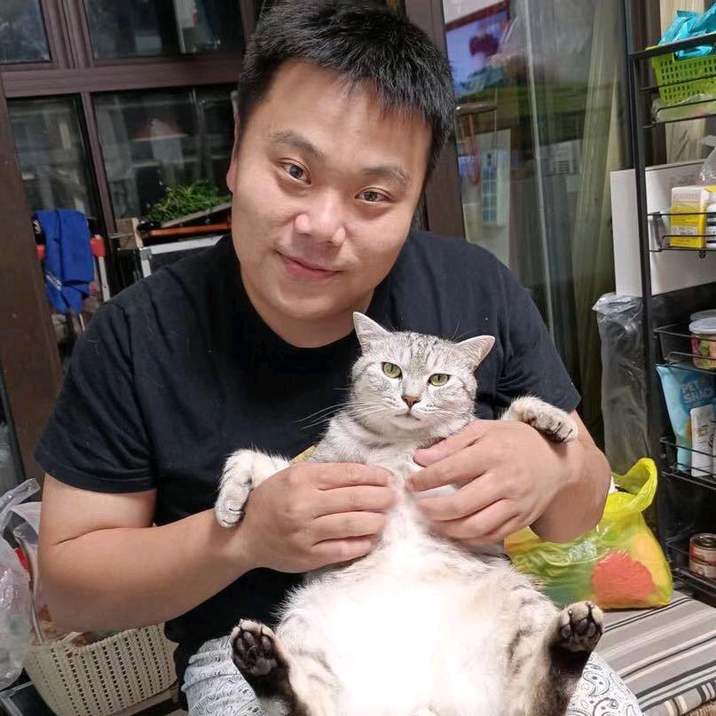 小胖小宝爱穷玩