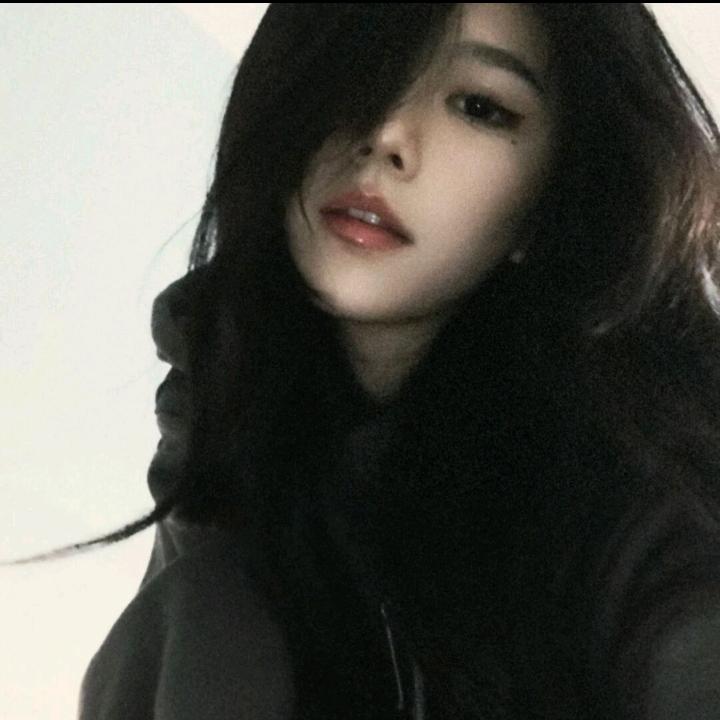 由川樱子.