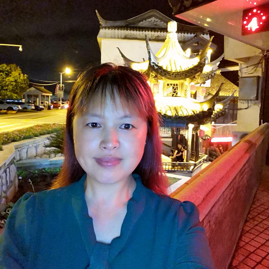 扶老奶奶闯红灯