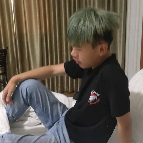 是小林