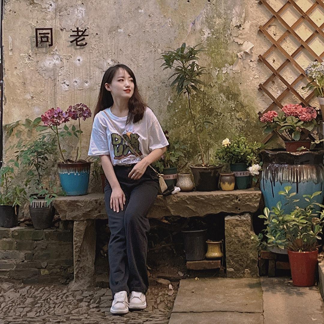 彩彩（➕V）