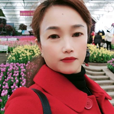 小芳,每天晚上19点40分直播聊天娱乐主