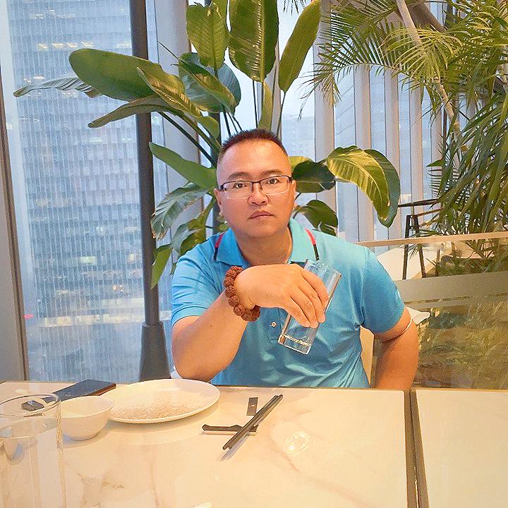 @文君