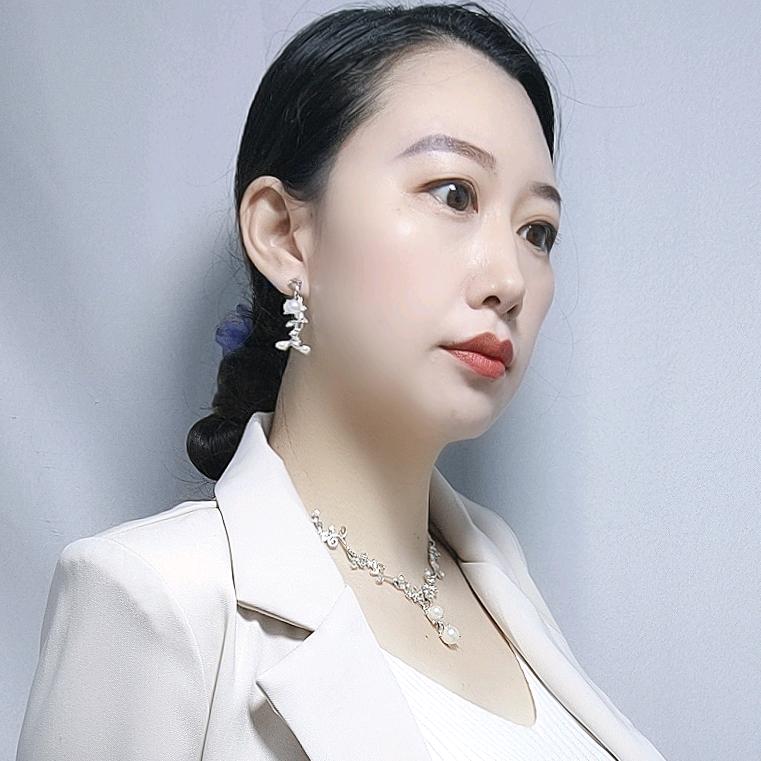 工厂小阿姨