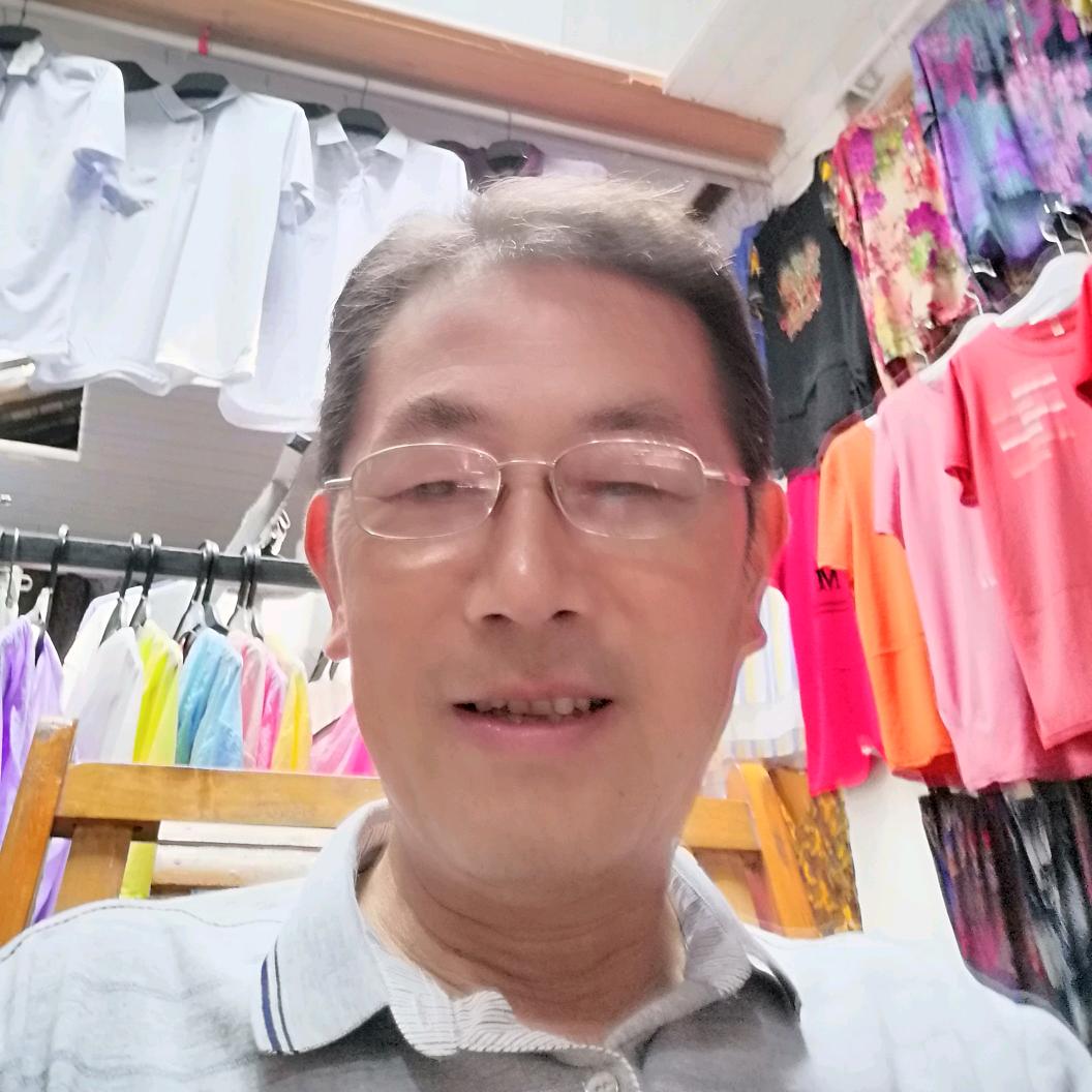 喻荣富铜闸布艺