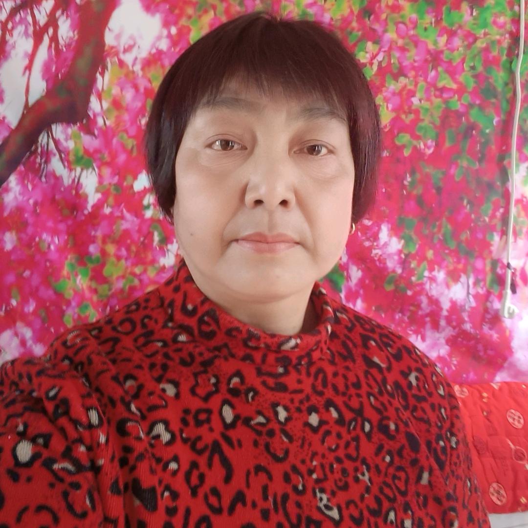 韩英
