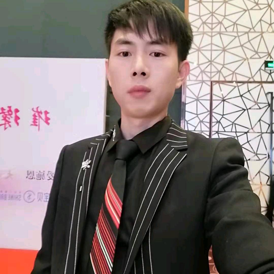 小男孩